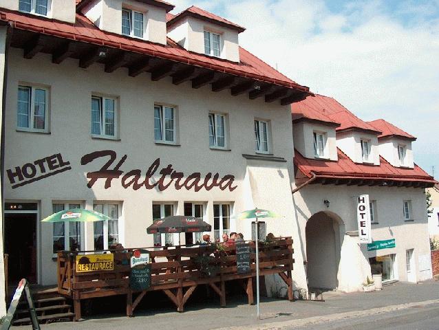 Hotel Haltrava***