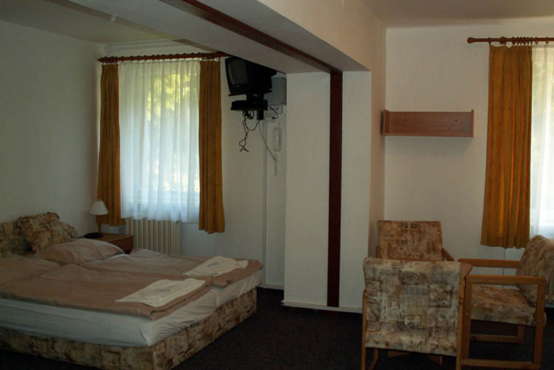 Hotel U jezera - Kluenice 5